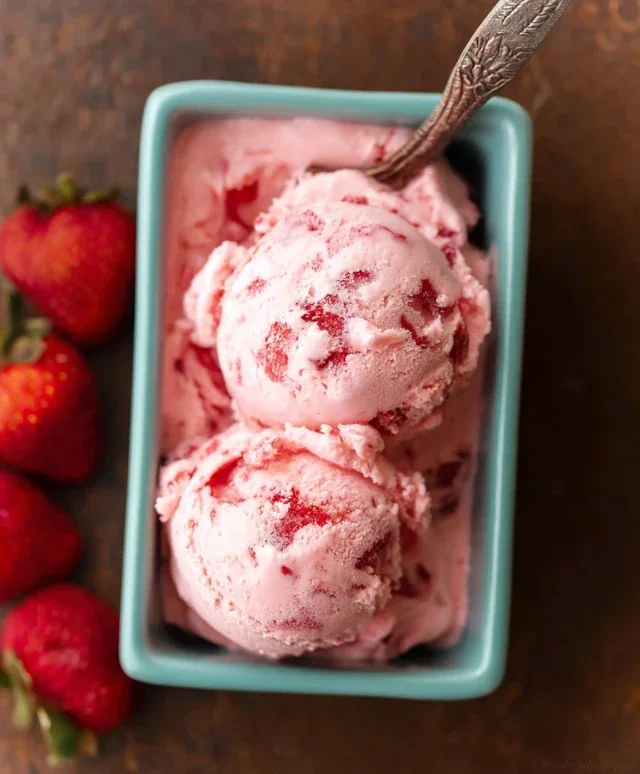 Homemade Strawberry Ice Cream